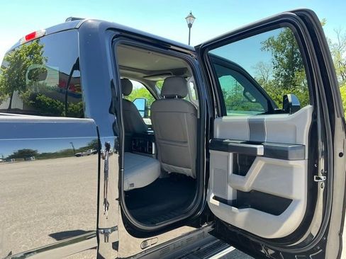 Used 2021 Ford F250 XLT w/ XLT Premium Package AWD/4WD image 16