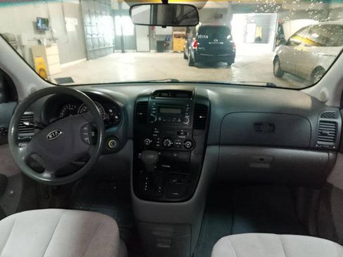 Used 2008 Kia Sedona LX FWD image 30
