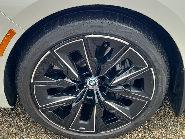 Used 2024 BMW 760i xDrive AWD/4WD image 11