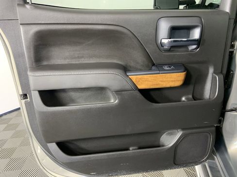 Used 2017 Chevrolet Silverado 3500 High Country w/ Duramax Plus Package image 18