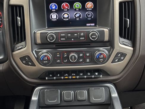 Used 2015 GMC Sierra 2500 Denali w/ Duramax Plus Package AWD/4WD image 21