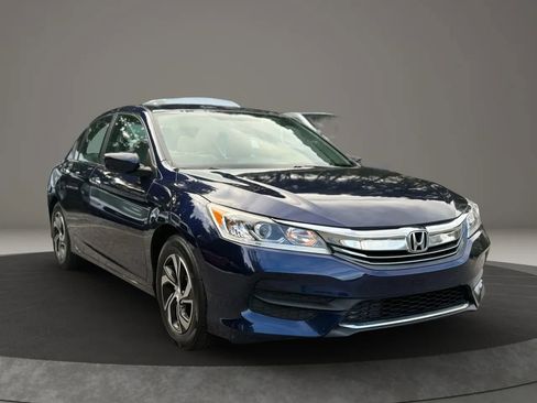 Used 2016 Honda Accord LX image 3