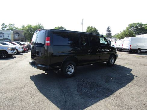 Used 2018 Chevrolet Express 2500 LS RWD image 6