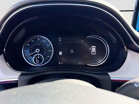 Used 2025 Genesis GV70 2.5T w/ Advanced Package image 38