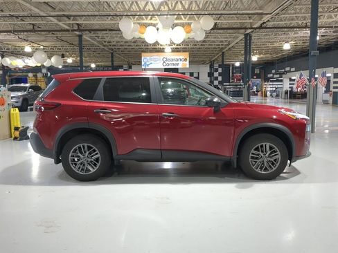 Used 2023 Nissan Rogue S AWD/4WD image 14