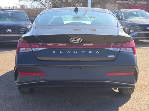 New 2026 Hyundai Elantra Blue image 11