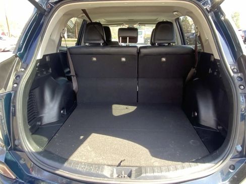 Used 2017 Toyota RAV4 Limited FWD image 9