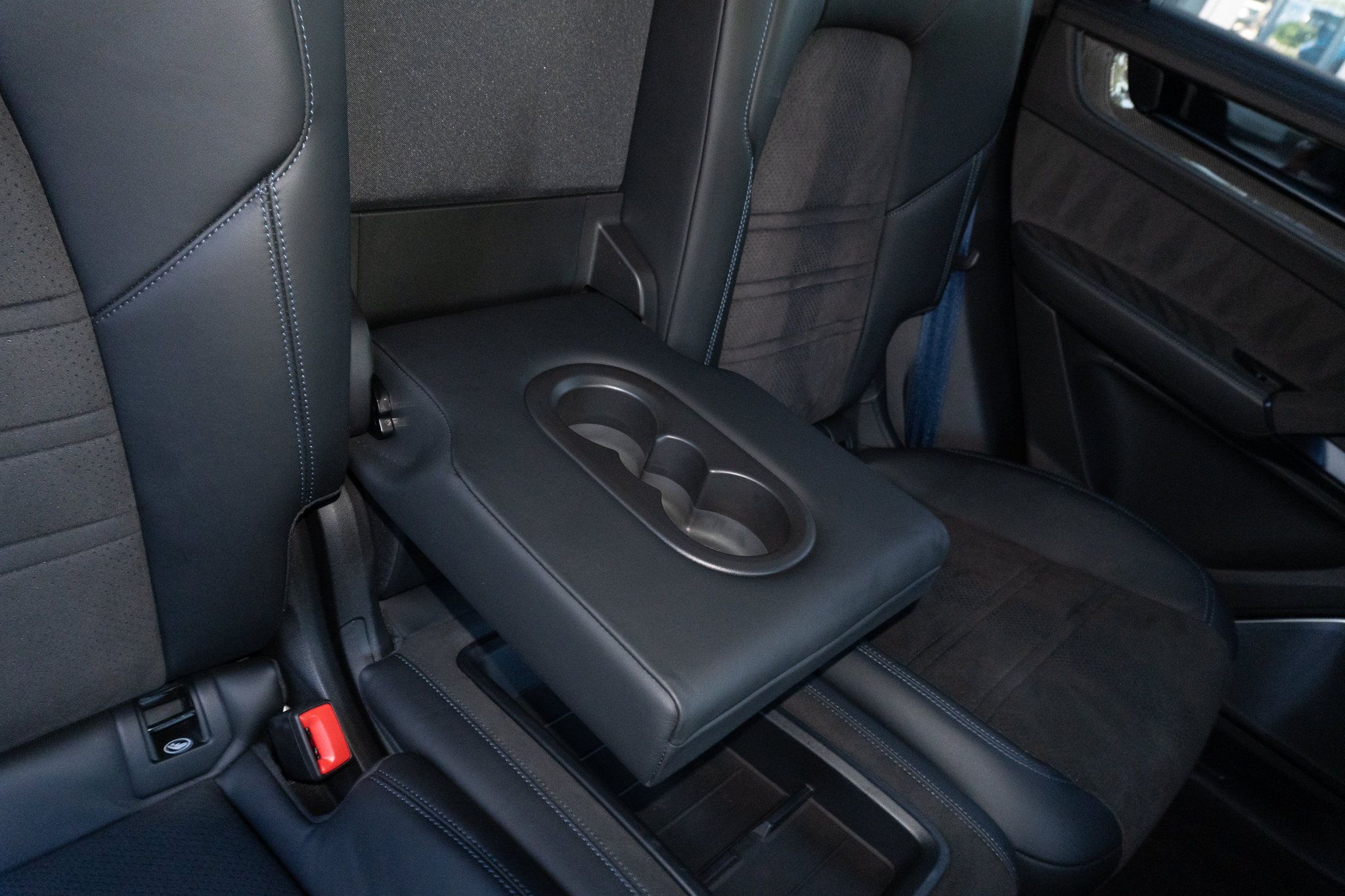 Used 2024 Porsche Cayenne Turbo GT AWD/4WD image 22