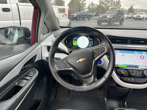 Used 2019 Chevrolet Bolt Premier w/ Infotainment Package image 15