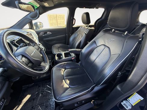 Used 2019 Chrysler Pacifica Limited w/ Advanced Safetytec Group image 10