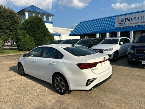 Used 2019 Kia Forte LXS FWD image 7