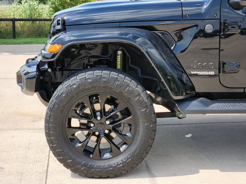 Used 2021 Jeep Wrangler Unlimited Sahara AWD/4WD image 8
