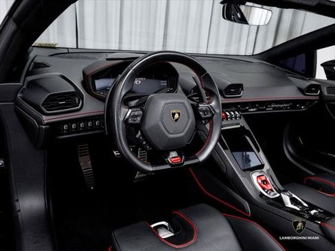 Used 2021 Lamborghini Huracan EVO RWD image 26
