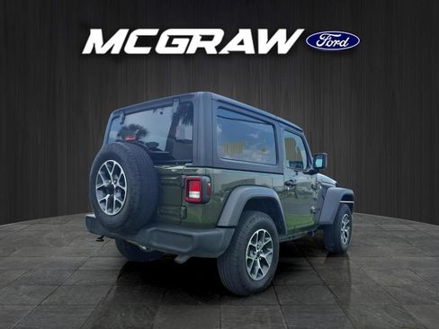 Used 2024 Jeep Wrangler Sport AWD/4WD image 9