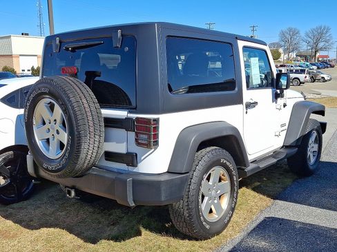 Used 2012 Jeep Wrangler Sport image 4