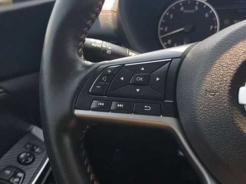 Used 2023 Nissan Sentra SR w/ SR Premium Package FWD image 23