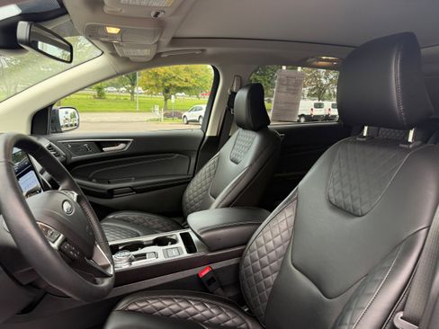 Used 2024 Ford Edge Titanium AWD/4WD image 11