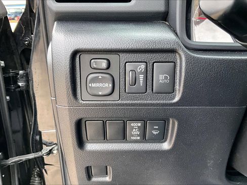 Used 2024 Toyota 4Runner SR5 image 32