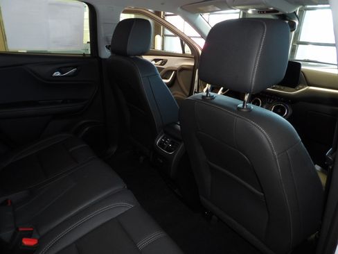 Used 2024 Chevrolet Blazer LT w/ LPO, Floor Liner Package FWD image 16