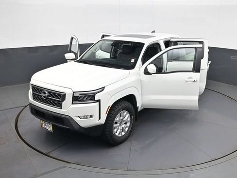 Used 2022 Nissan Frontier SV w/ SV Premium Package AWD/4WD image 30