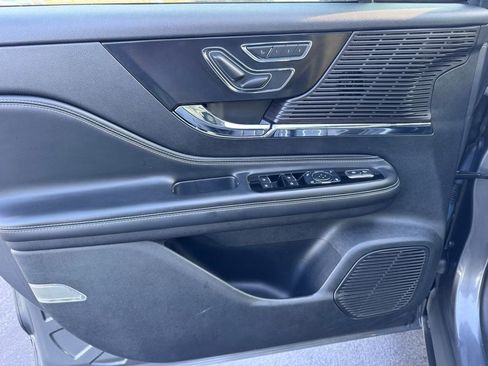 Used 2022 Lincoln Corsair FWD image 18