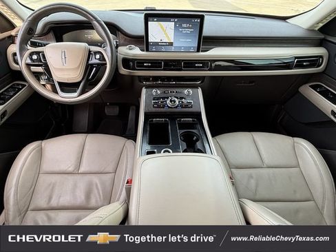 Used 2020 Lincoln Aviator Reserve w/ Elements Package Plus AWD/4WD image 12