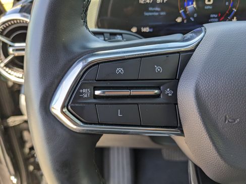 Used 2025 Chevrolet Equinox LT w/ Convenience Package II FWD image 31