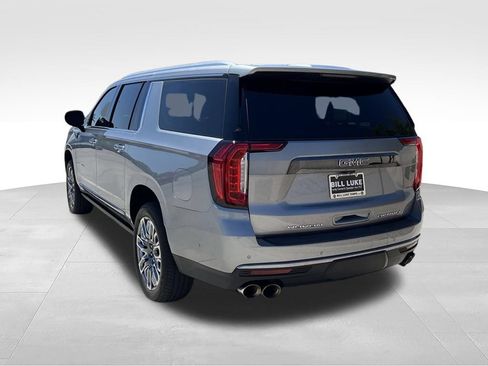 Used 2024 GMC Yukon XL Denali Ultimate AWD/4WD image 9