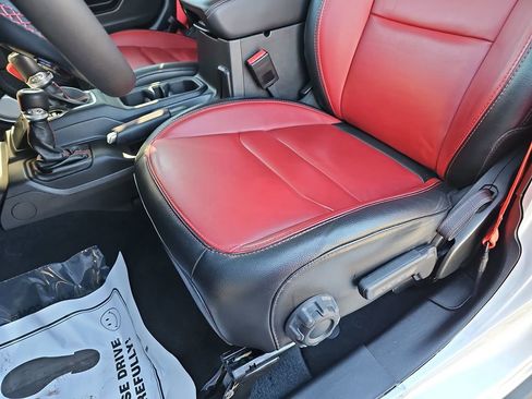 Used 2023 Jeep Wrangler Unlimited Rubicon 4xe image 34