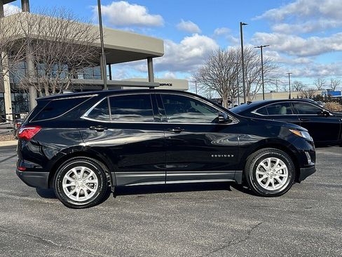 Used 2019 Chevrolet Equinox LT image 2