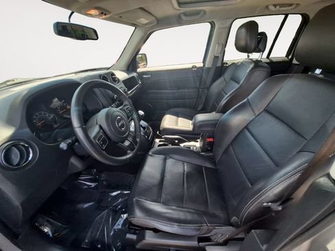 Used 2015 Jeep Patriot High Altitude AWD/4WD image 9