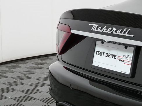 Used 2014 Maserati GranTurismo MC image 32