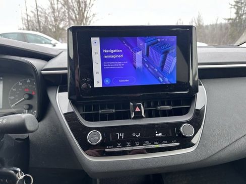 Used 2023 Toyota Corolla LE image 14