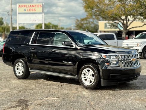 Used 2017 Chevrolet Suburban LT image 12