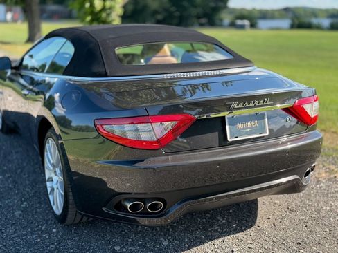 Used 2010 Maserati GranTurismo Convertible RWD image 18