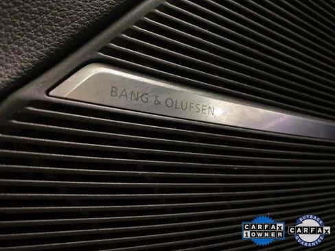 Used 2023 Audi Q8 Premium Plus w/ Premium Plus Package image 35