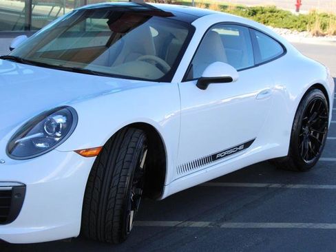 Used 2017 Porsche 911 Carrera image 8