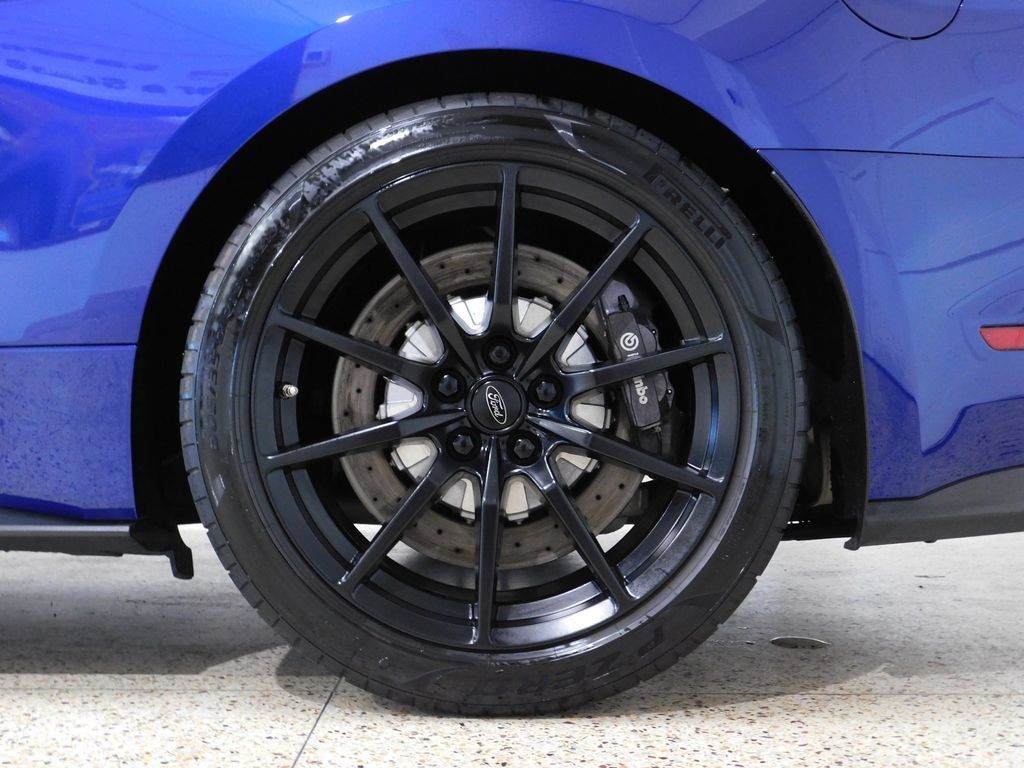 Used 2016 Ford Mustang Shelby GT350 w/ Technology Package RWD image 81