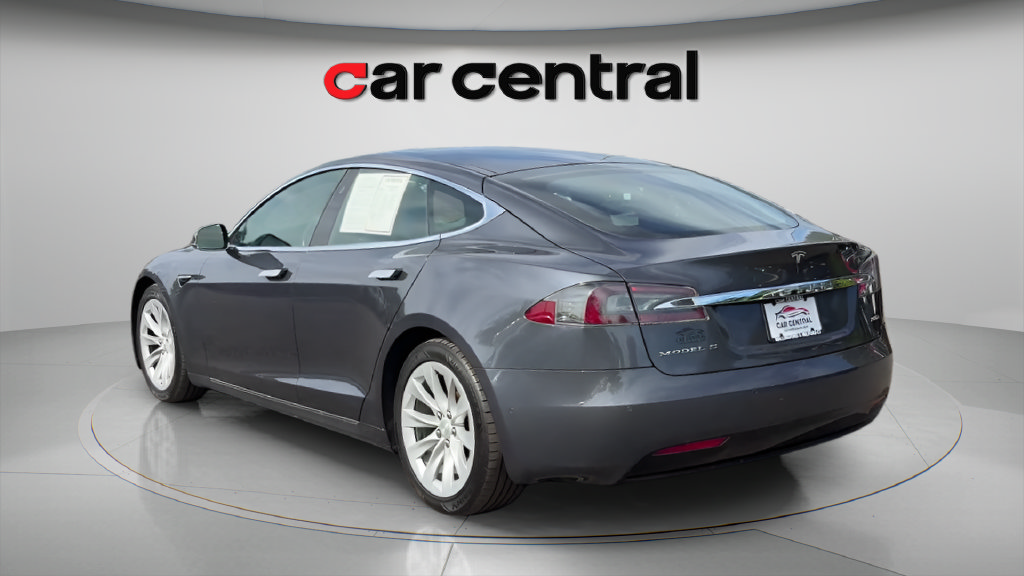 Used 2017 Tesla Model S 100D AWD/4WD image 3