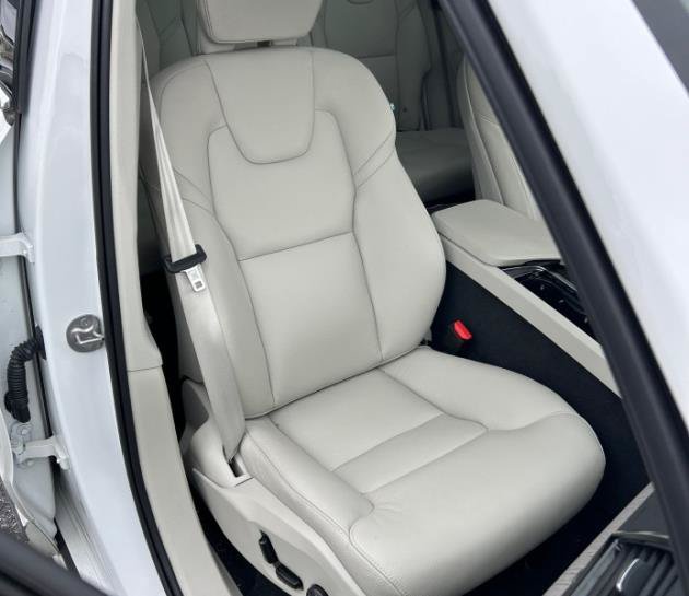 Used 2024 Volvo XC90 T8 Plus AWD/4WD image 6