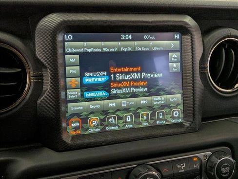 Used 2023 Jeep Wrangler Unlimited Sahara image 16