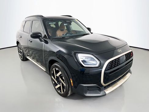Certified 2025 MINI Cooper Countryman S image 3