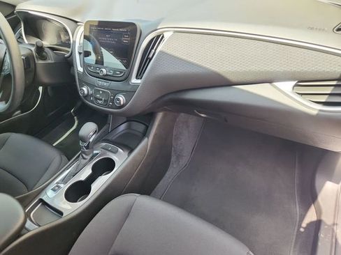Used 2023 Chevrolet Malibu LS image 26