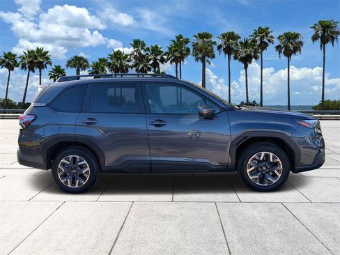 Certified 2025 Subaru Forester Premium image 3