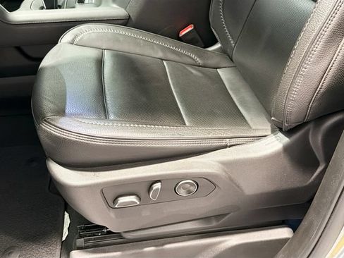 Used 2025 GMC Sierra 1500 Denali AWD/4WD image 18