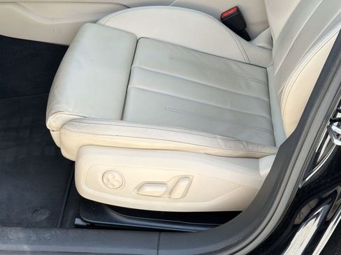 Used 2023 Audi A4 2.0T Premium w/ Convenience Package image 14