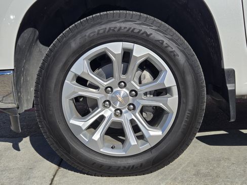 Used 2024 Chevrolet Silverado 1500 LTZ image 7