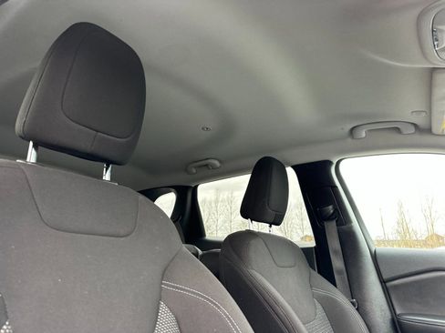 Used 2020 Jeep Cherokee Latitude image 16