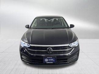 Certified 2023 Volkswagen Jetta SE w/ Panoramic Sunroof Package video 2