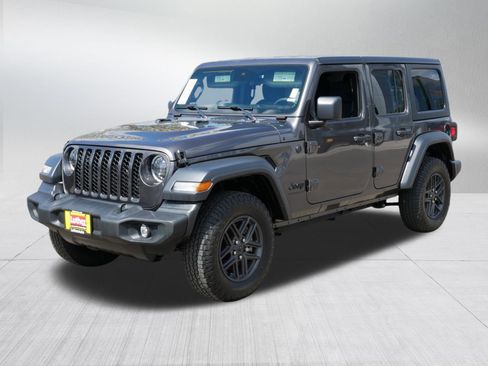 Used 2024 Jeep Wrangler Unlimited Sport AWD/4WD image 3